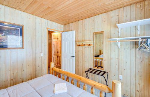 6 Mi to Spider Lake OHV Trails Cabin with Fire Pit - Foto 16