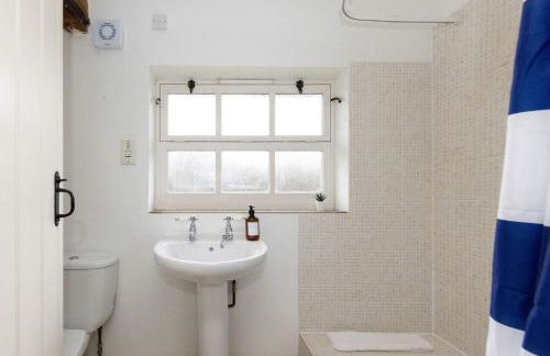 The Dairy - Spacious 3 bed barn in Sidlesham - Photo 13