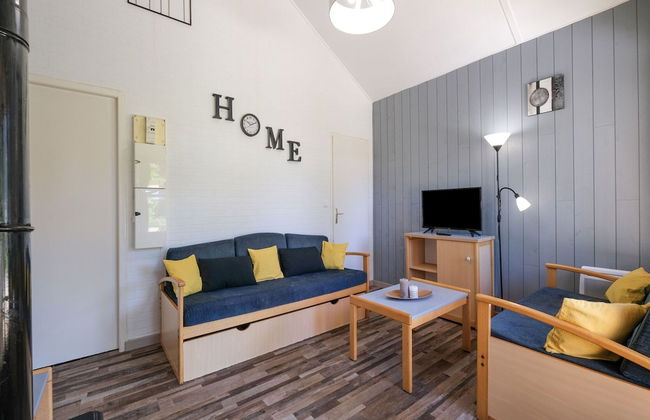 Comfortable Holiday Home With Private Terrace - Photo 8