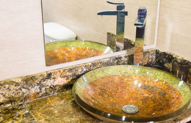 New Kingston Apartment at The Palms - Foto 20