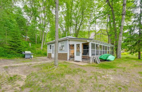 Lakefront Cabin with Fire Pit, Dock, and Boat Rental - Foto 25