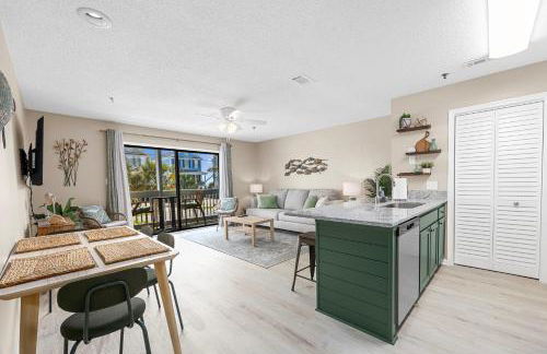 Newly Renovated Condo with Beach access steps away - Foto 13