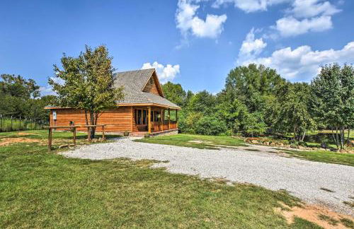 2 Mi to Lake Hamilton! Log Cabin with Cozy Loft - Foto 24