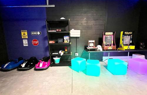 The Arcade close to downtown with fenced yard - Photo 18