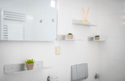 Guermache Apartments- City Design Apartments, Zentrum, Outlet, Balkon, Küche - Foto 77