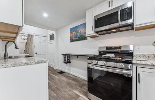 Modern Family Friendly Home 3 Bedroom Great Location - Foto 10