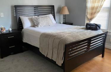 PRIVATE ROOM IN SHARED 3 BED - 1 BATH home - Foto 2