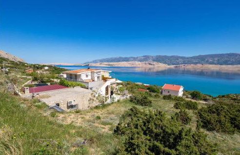 1 Bedroom Stunning Apartment In Bosana - Photo 9