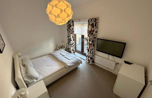 2 Bedroom Riverside Property with Roof Terrace - Foto 6