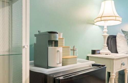 4BR Themed Stay Suite Near NC State Downtown Sleeps 10 - Foto 34