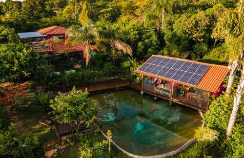 Casa Rosa - Paraíso na Natureza piscina natural, Wi-Fi - 25 minutos do centro - Foto 3