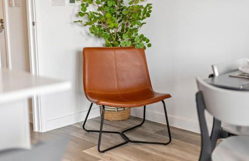 Luxury 3BR Apt Sleeps 10, Wembley & Park Views - Photo 12