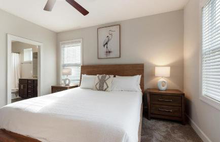 Landing Stylish 3BD Clubhouse Gym - Photo 17
