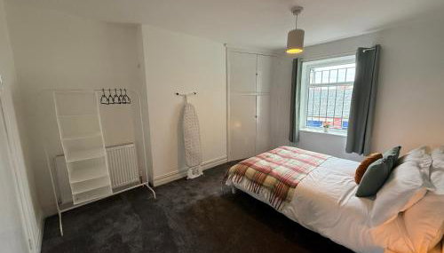 Duke's Retreat - 4 BR Sleeps 8 Ideal 4 Contractors - Foto 3, towels, wardrobe