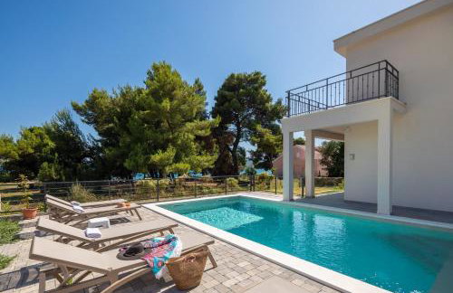 Beachfront villa Pensa private pool, 3-bedroom - Foto 9