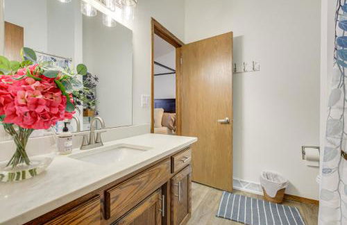 Near Medical Corridor Whimsy Wisconsin Duplex - Foto 21