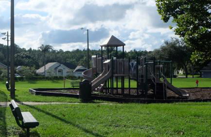 Stunning 4-bedroom Villa w/ Pool - Close to Disney Parks and Gulf Courses! - Photo 37