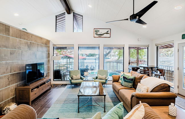 Lake LBJ Waterfront Family-friendly Retreat! - Photo 11