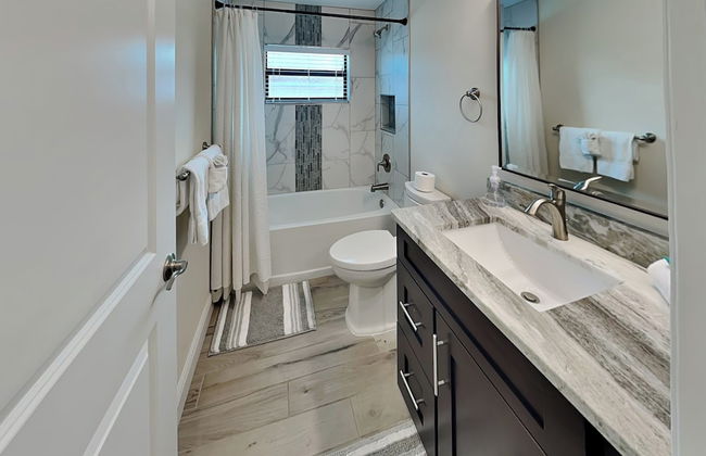 Midpoint Villa by Distinctive Beach Rentals - Photo 47