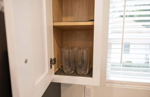 4 Min to Downtown - 10 Min to Elon - Washer and Dryer - Foto 35