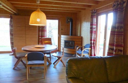 Chalet indépendant avec jardin et accès piscine près de St Pourçain - FR-1-489-151 - Foto 12