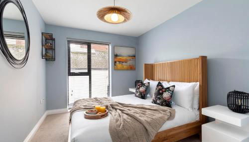 Elliot Oliver - Beautiful Two Bedroom Apartment With Parking in The Docks - Foto 1