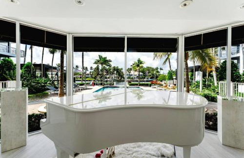 Waterfront Getaway | Pool, Hot Tub & Gym - Photo 29