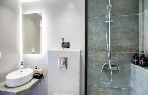 Asmira Apartments - Photo 10