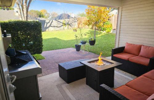 DFW Family Fun Retreat Game Room Pool Table Air Hockey Arcade Work Space Grill BBQ Firepit - Foto 60