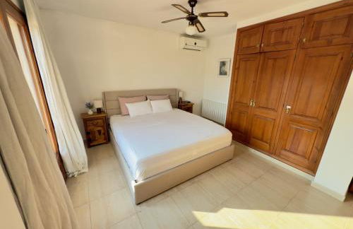 Beautiful Spacious Villa with Mountain View and Private Pool - Foto 19