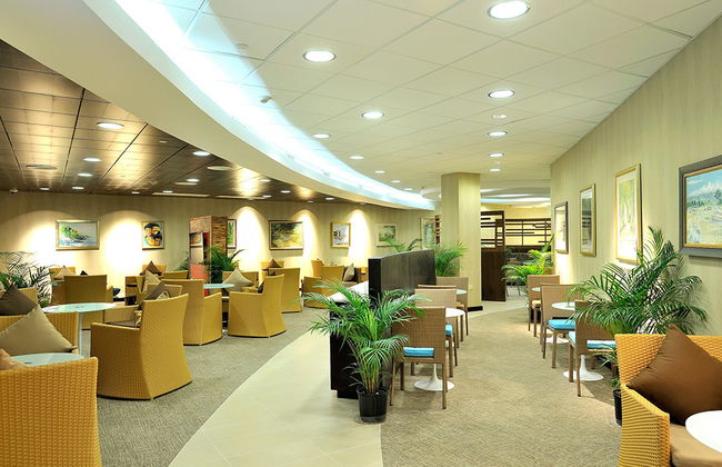 Club Mobay en el Aeropuerto Internacional de Sangster - Foto 1