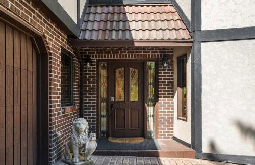 European White Castle on Lake Desire Private Dock - Foto 9