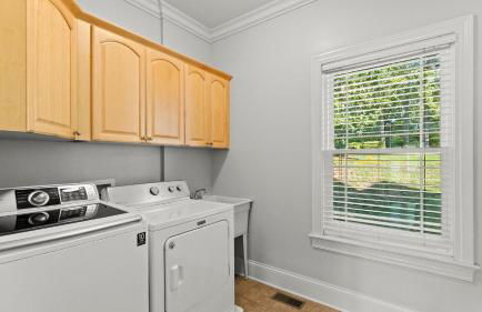 Lakefront 6bdr, Priv Dock, Game Room, Firepit Jake's Lake House by Avantstay - Foto 106