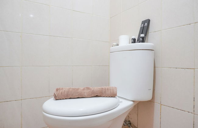 Cozy Living Studio Room At Sunter Park View Apartment - Foto 11