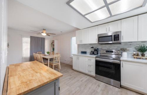 Modern Downtown Escape Sleeps 10 - Foto 30