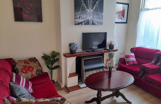 Immaculate 3-bed House in Middlesbrough With Wifi - Foto 9
