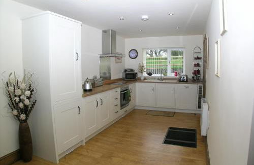 Fallow House - Photo 4