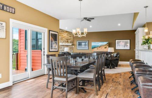 Golf in Luxury - 4BDR Home on Agaming Golf Course - by Torch Lake - Foto 14