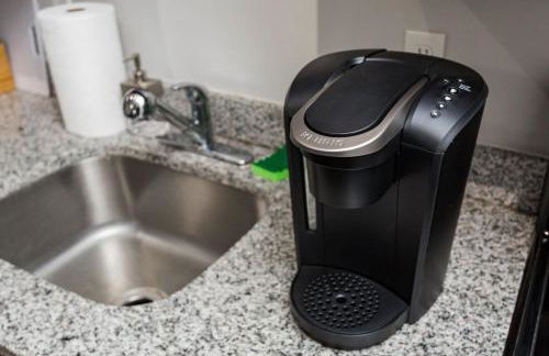 CozySuites Music Row Spacious 1BR with free parking 26 - Foto 24