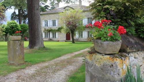 Grande maison en pierre de taille avec piscine, sauna et jacuzzi - Foto 2, Garden, Garden view