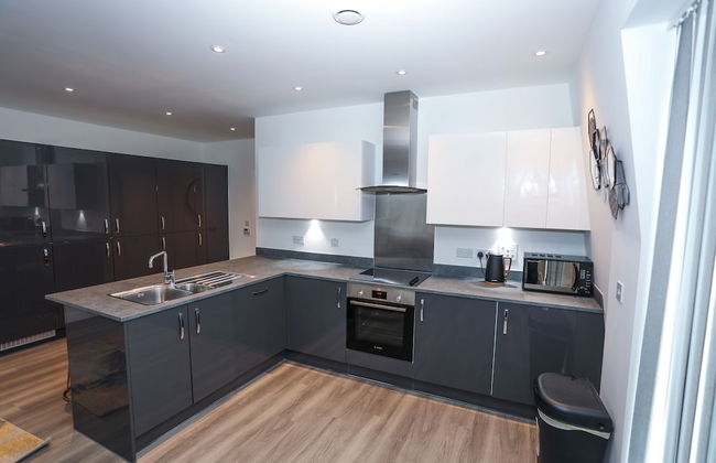 Dreams Apartments 2 Bed - Photo 16