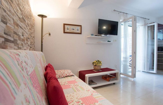 Holiday Apartment With a Private Terrace & Hot Tub, Near the Beach - Foto 10