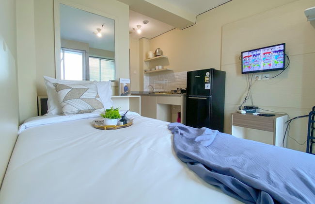 Homey And Best Place Studio Tifolia Apartment - Photo 5