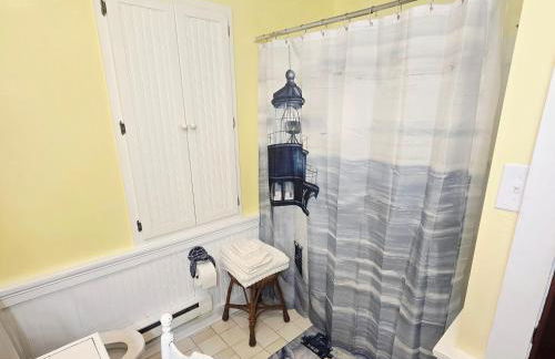 Historic Old Oak Cottage-Great water views! - Foto 24