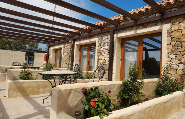 El Rancho - Photo 22