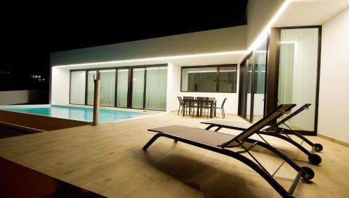 Villa Mendoza - By AZ Rentals - Foto 4, sunbed