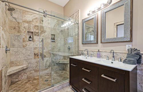 Luxury Estate, Sleeps 24, Sonoran by HomeStakes Stays - Foto 47