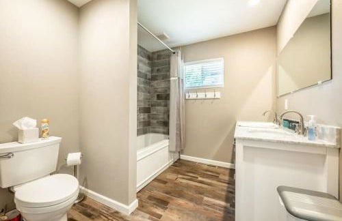 Flagstone Hall! Family Home w Scenic Views - Foto 13