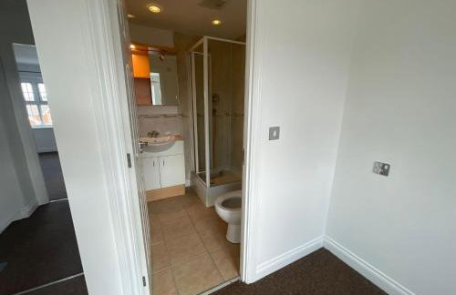 Brigantine House - Spacious 3-Bedroom Ensuites, Private Parking Included - Foto 8