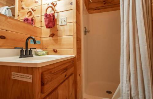 Table Rock Lake Cabin - Sassafras #14 with Lake Access Hot Tub Outdoor Pool - Foto 19